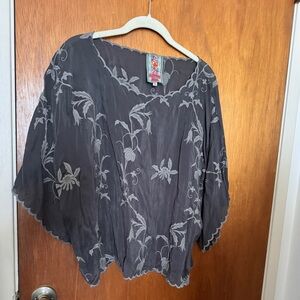 Johnny Was Boxy Crop Gray Blouse EUC sz Medium